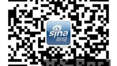篮球场潮流风向标奇才队浓眉哥赛前亮相，黑红渐变连帽无袖衫成焦点